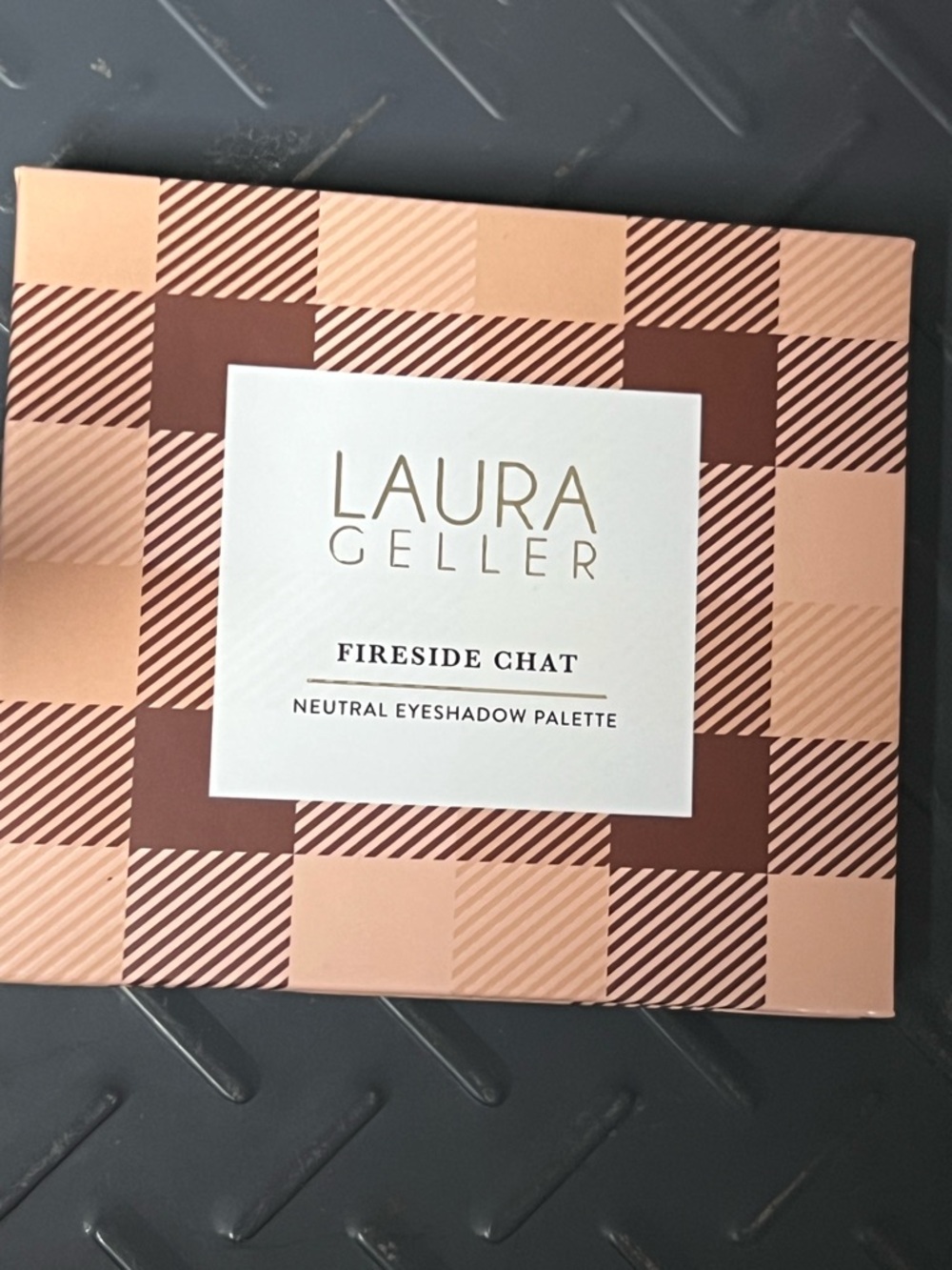 Laura Geller Fireside Chat Neutral Eyeshadow Palette 0.02 oz New - Picture 2 of 2